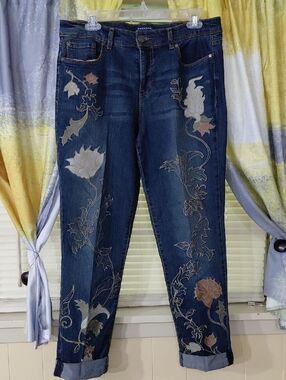Bandolino Dark Blue Floral Embroidered Boyfriend Jeans Size 8